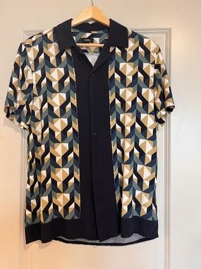 Express Patterned Short Sleeve Dress Shirt